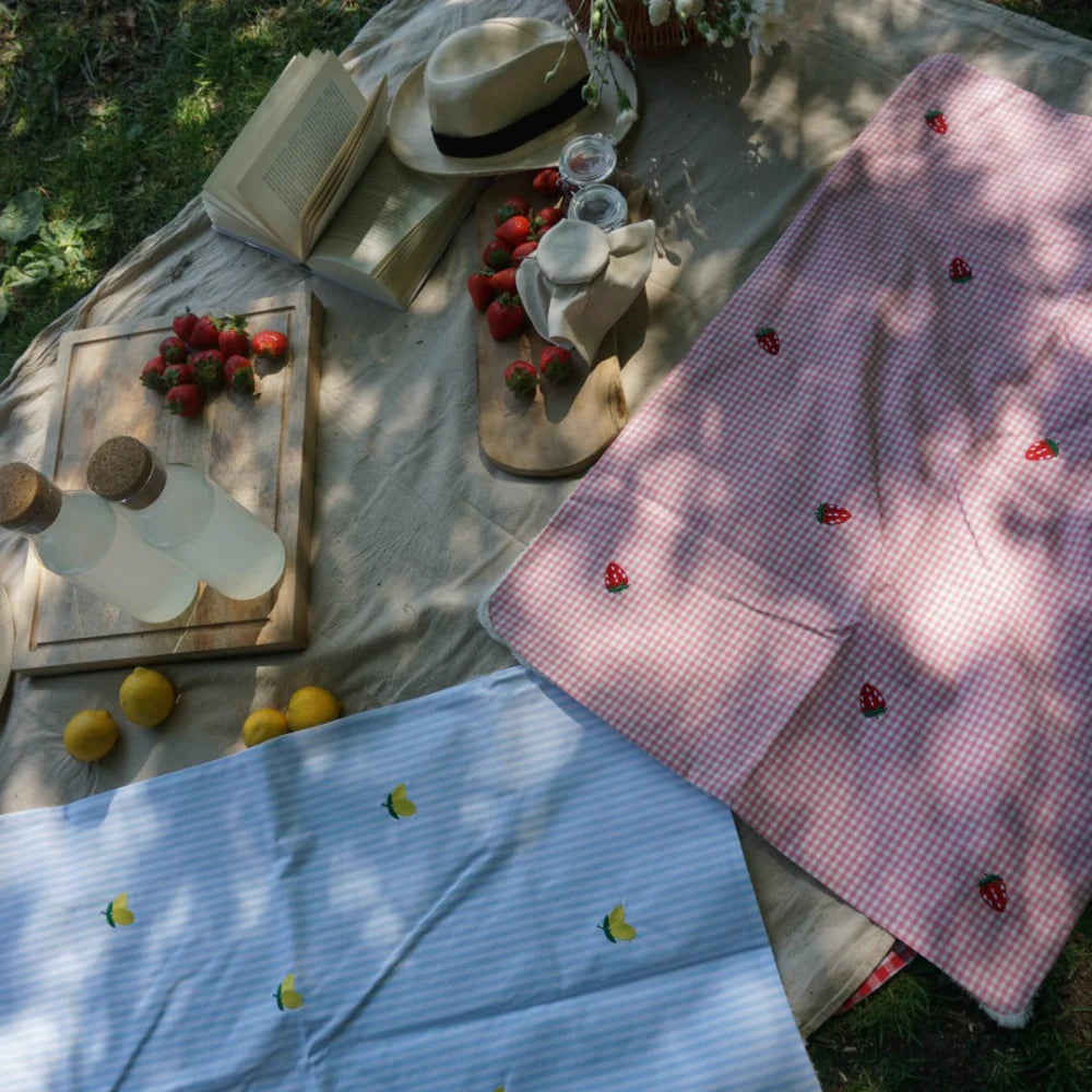 Blanket - Strawberry Picnic